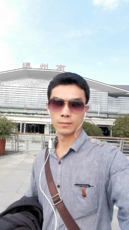 错把真心喂了狗的第三张照片--永春征婚网