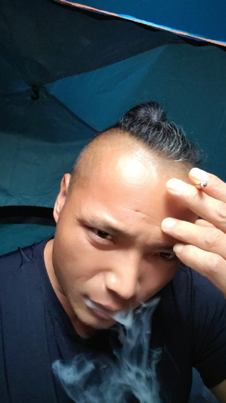 伯爵的第四张照片--永春征婚网